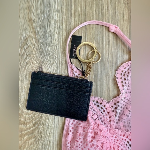 Victoria's Secret  Bralette Bra Pink Size M w/VS Credit Card Holder Keychain - Picture 6 of 6